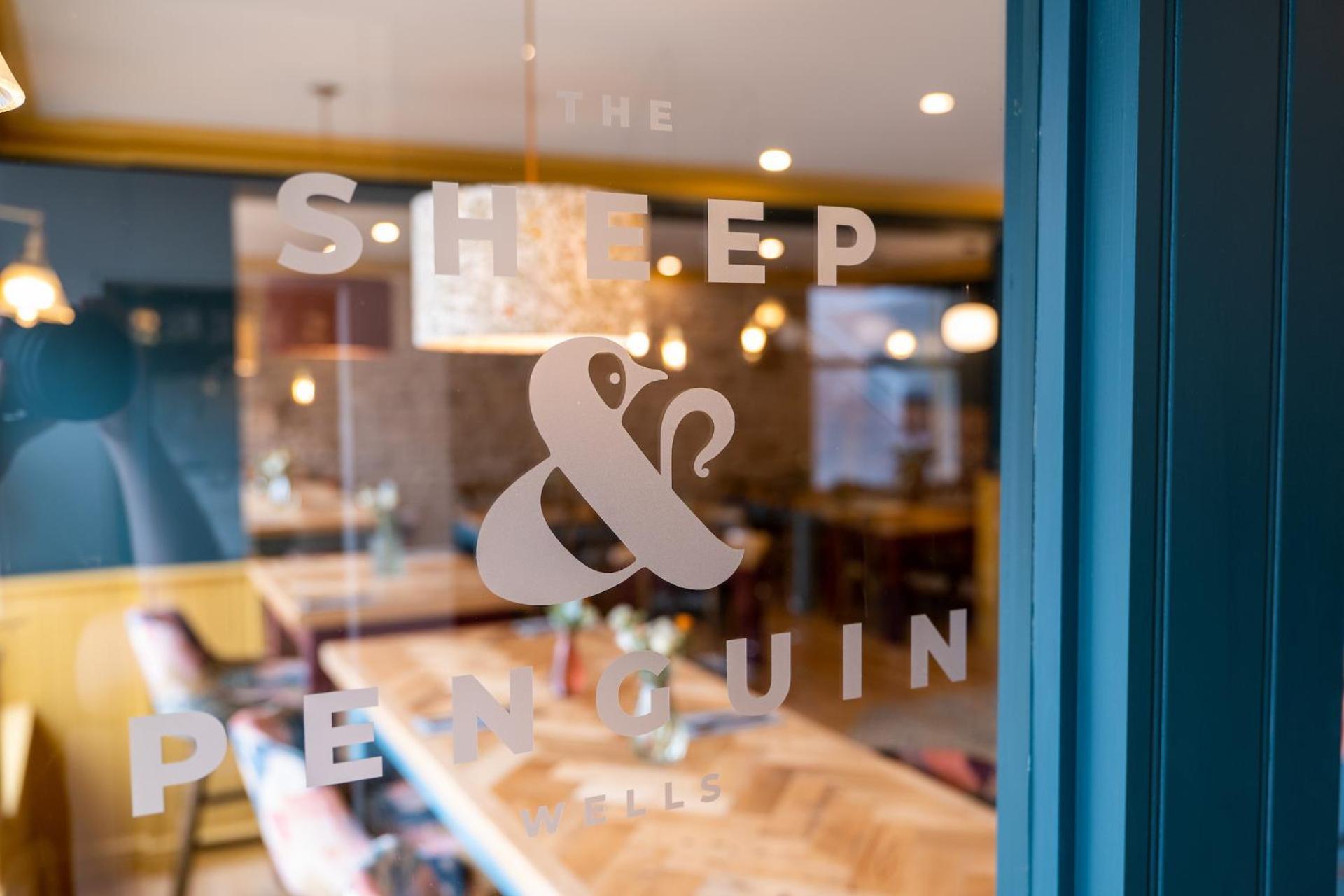 韦尔斯 The Sheep And Penguin酒店 外观 照片
